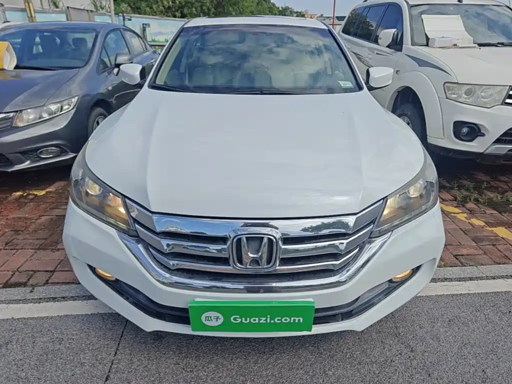 Honda Accord 2015 — фото 3