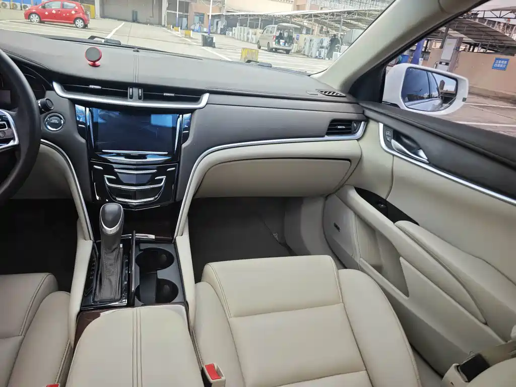 Cadillac XTS 2017 — фото 13