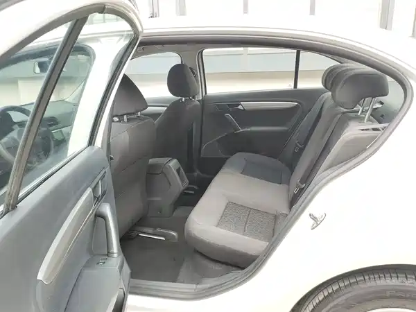 Volkswagen Lavida 2014