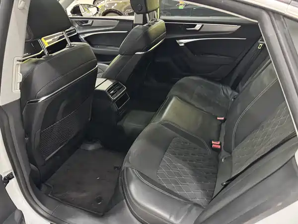 Audi A7L 2024