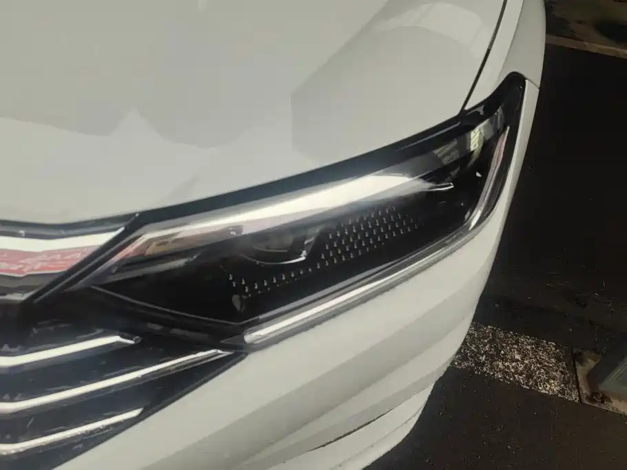 Volkswagen Sagitar 2021