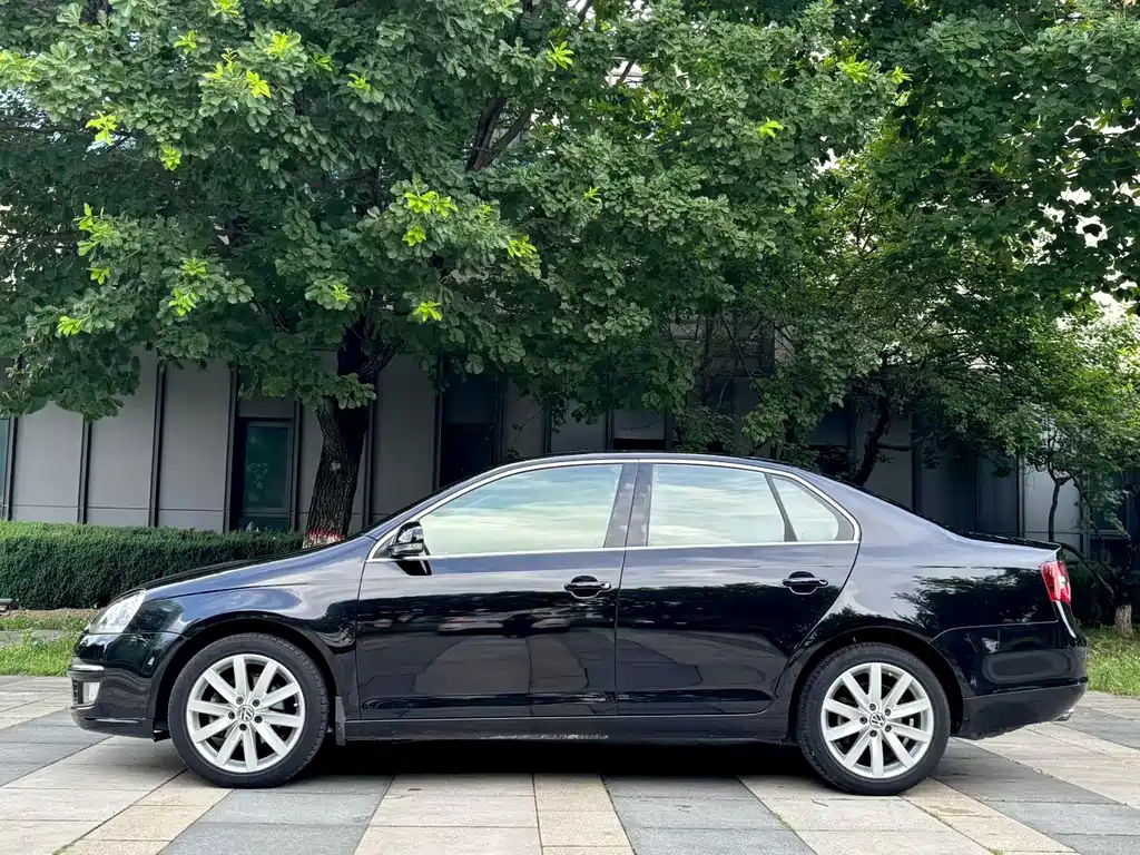 Volkswagen Sagitar 2011