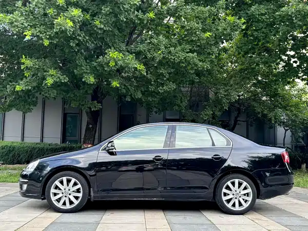 Volkswagen Sagitar 2011