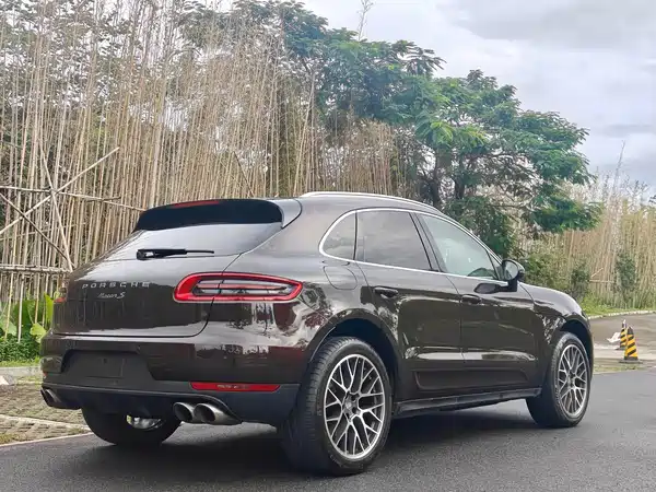 Porsche Macan 2015