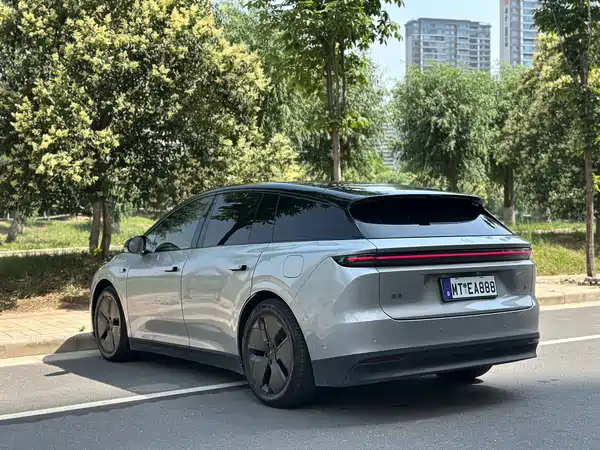 Li Auto i6 2025