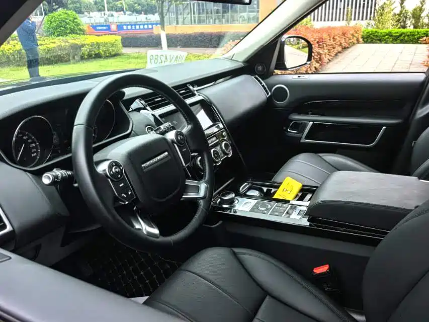 Land Rover Discovery 2017 — фото 4