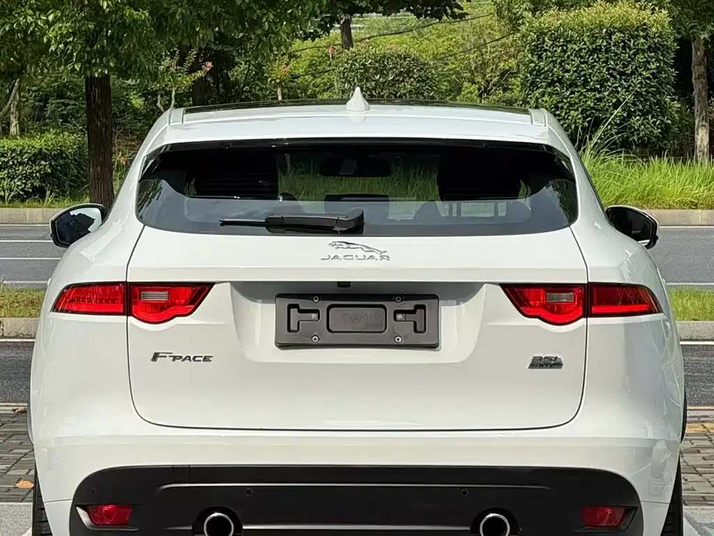 Jaguar F-PACE 2017 — фото 4