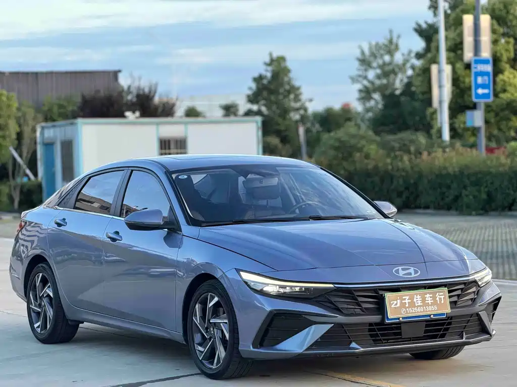 Hyundai Elantra 2024