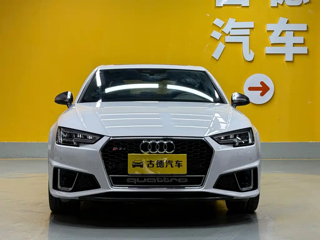 Audi A4L 2019