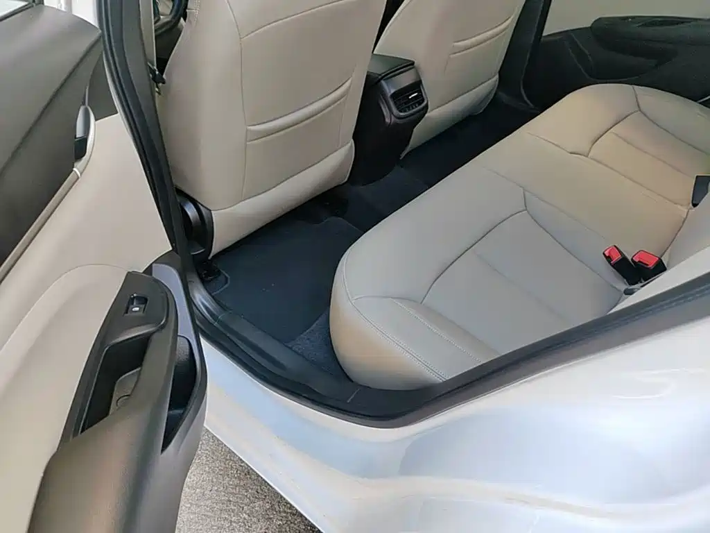 Buick Excelle GT 2019 — фото 17