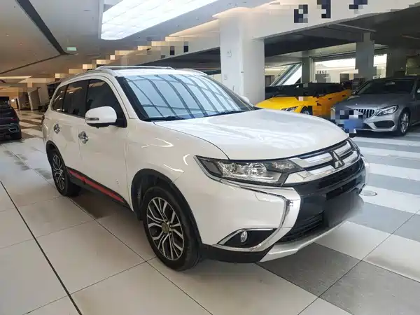 Mitsubishi Outlander 2017