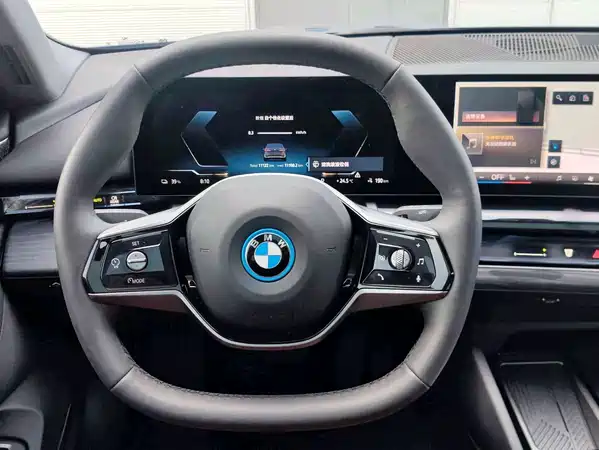 BMW i5 2025