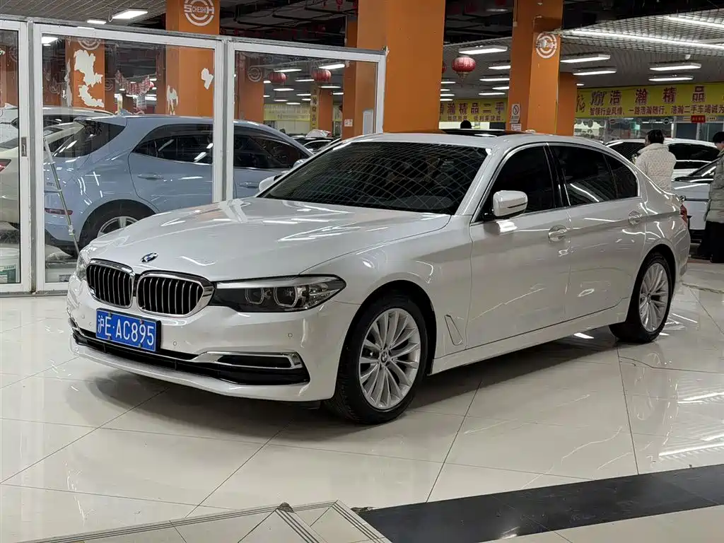 BMW 5 Series 2020 — фото 1
