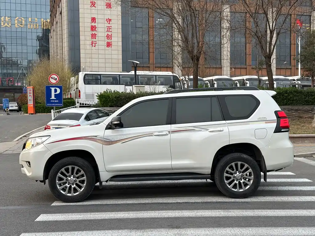 Toyota Prado 2020 — фото 14