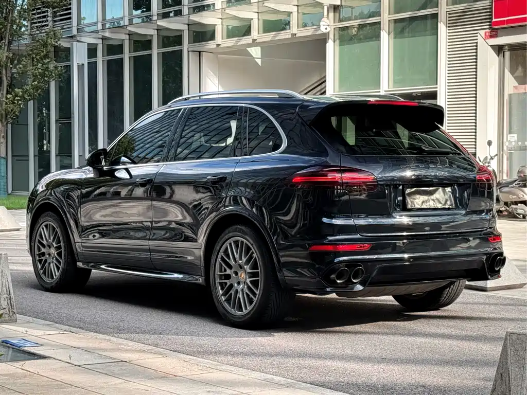 Porsche Cayenne 2015 — фото 9