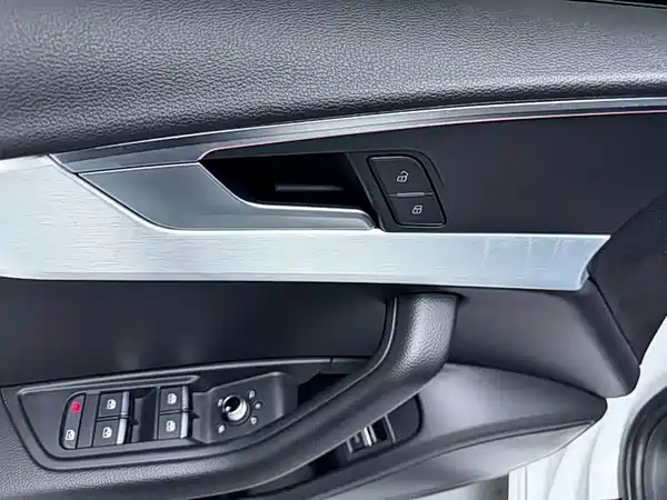 Audi A4L 2020
