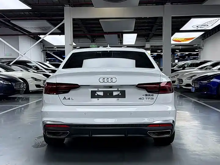 Audi A4L 2020 — фото 19