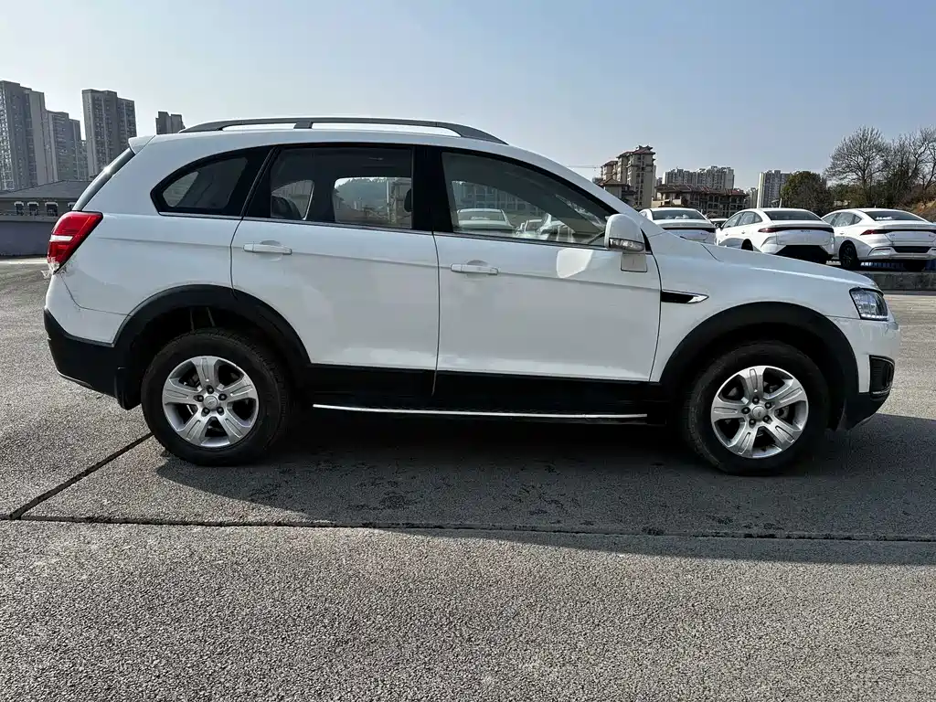Chevrolet Captiva 2016 — фото 15
