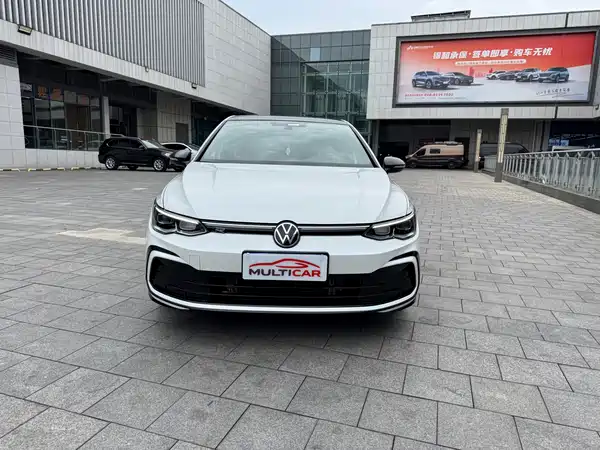 Volkswagen Golf 2023