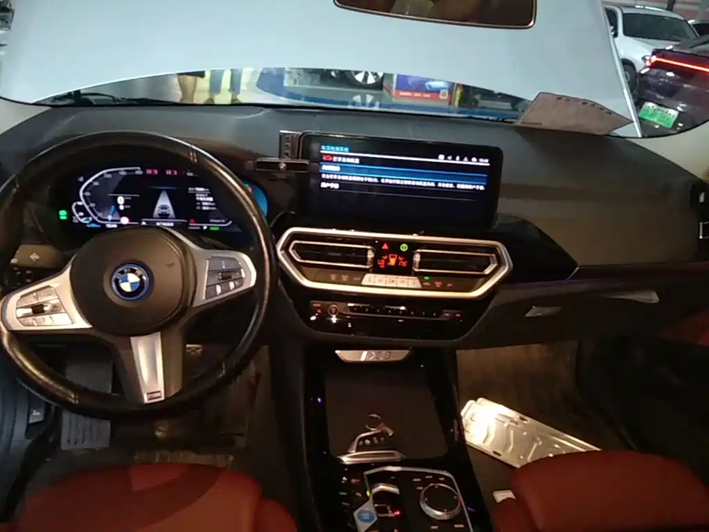 BMW iX3 2024 — фото 13