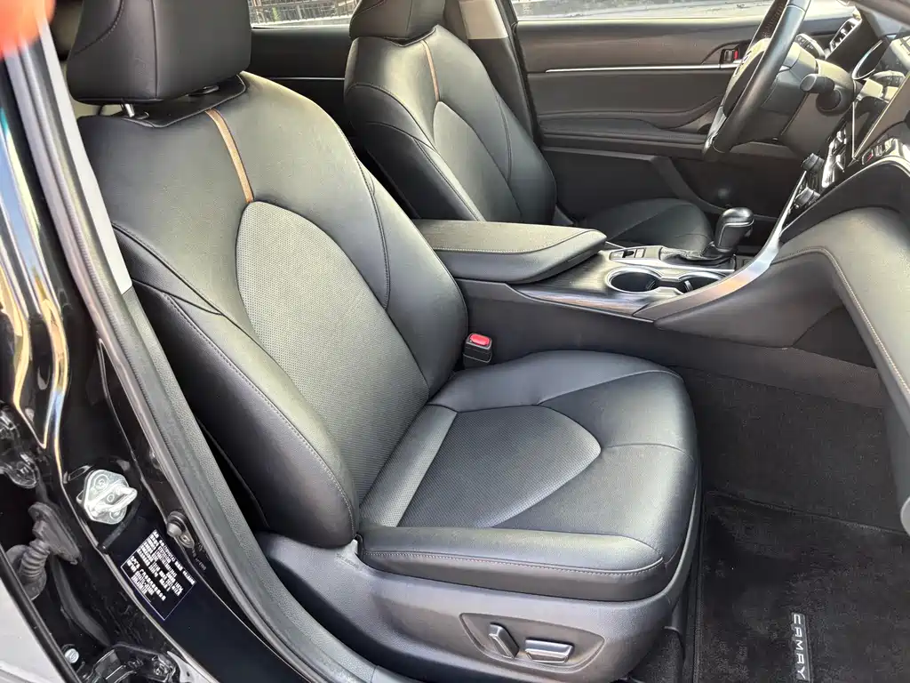 Toyota Camry 2021 — фото 17