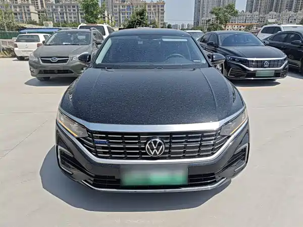 Volkswagen Passat Plug-In Hybrid 2022