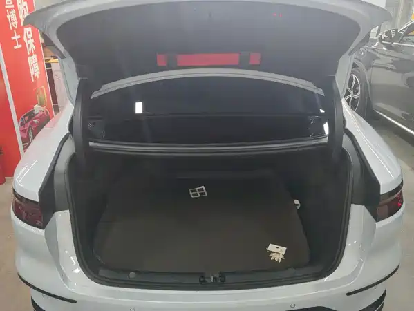 BYD Han 2024