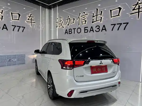 Mitsubishi Outlander 2022