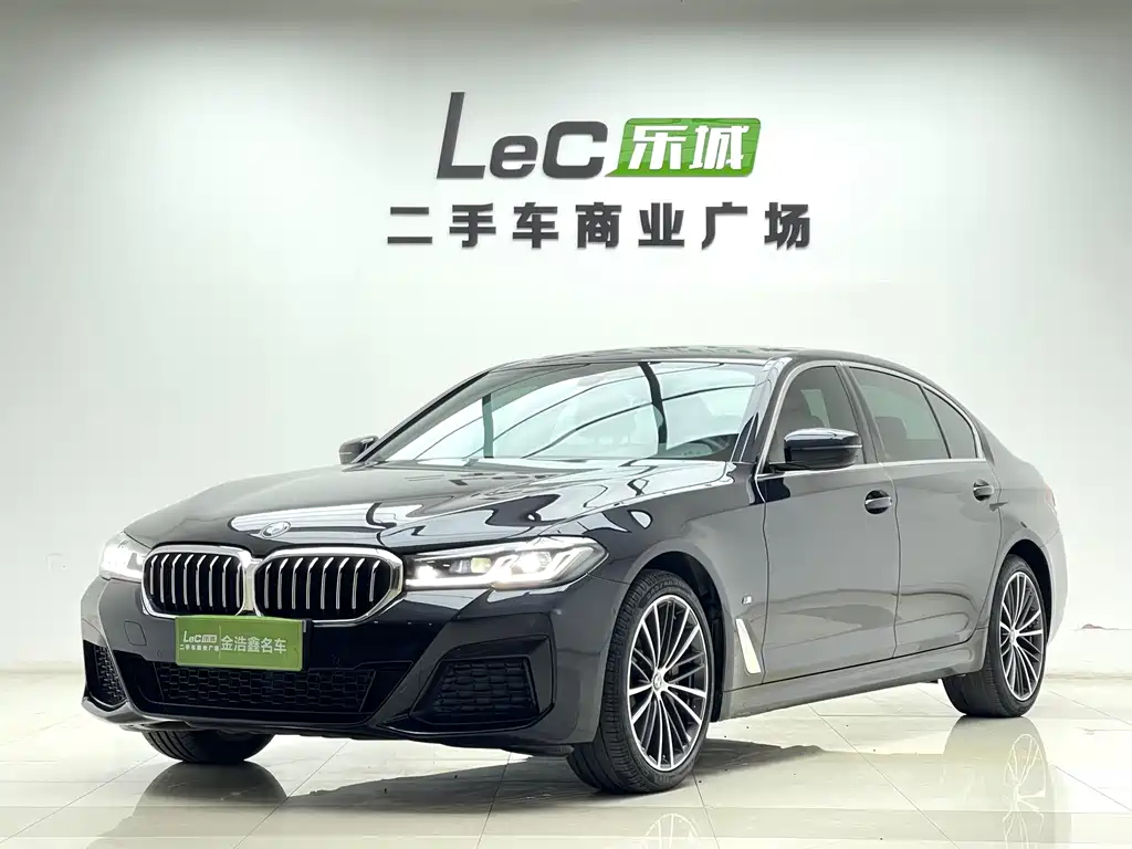 BMW 5 Series 2021 — фото 1