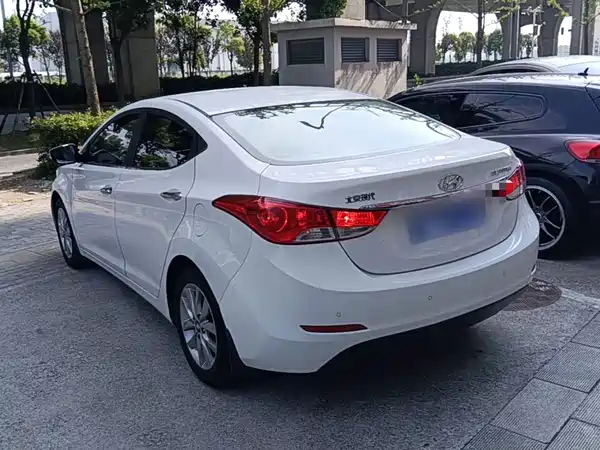 Hyundai Elantra Langdong 2015
