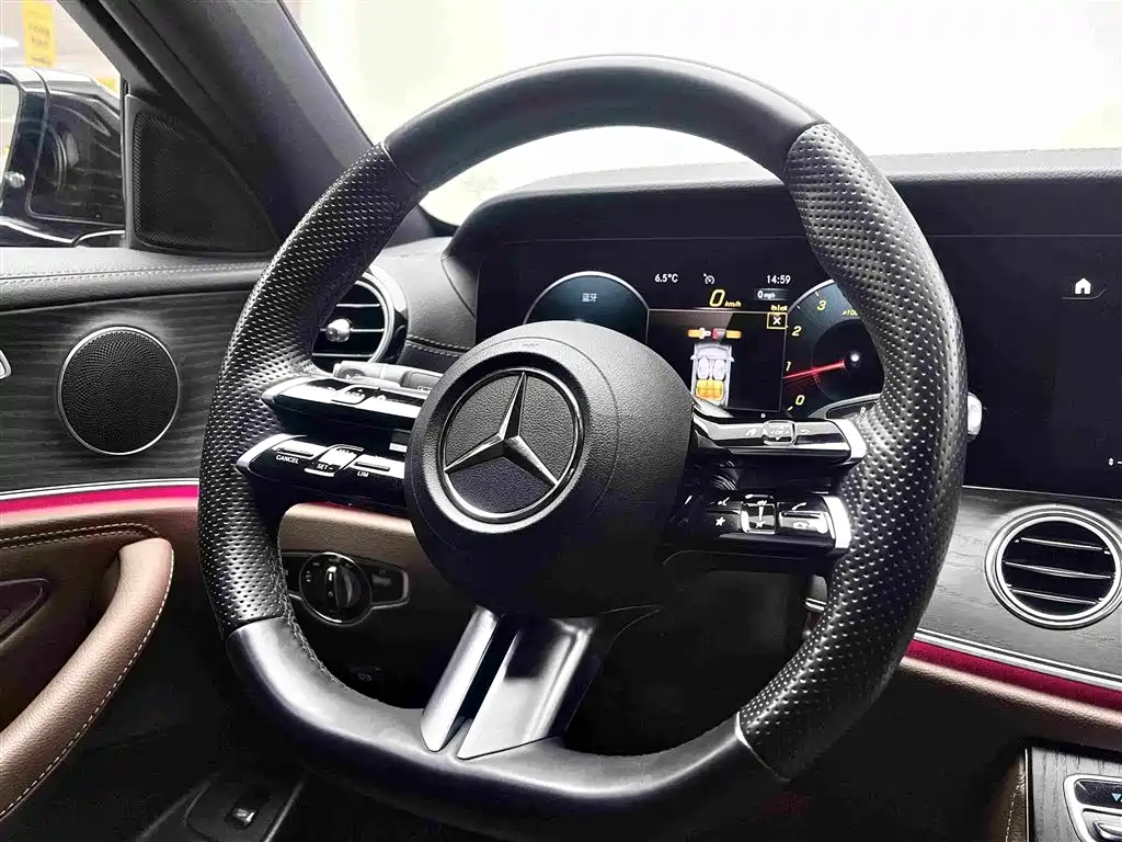 Mercedes-Benz E-Class 2024 — фото 12