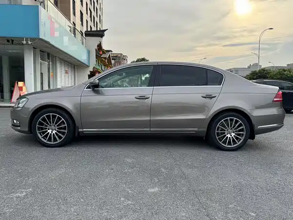 Volkswagen Magotan 2012