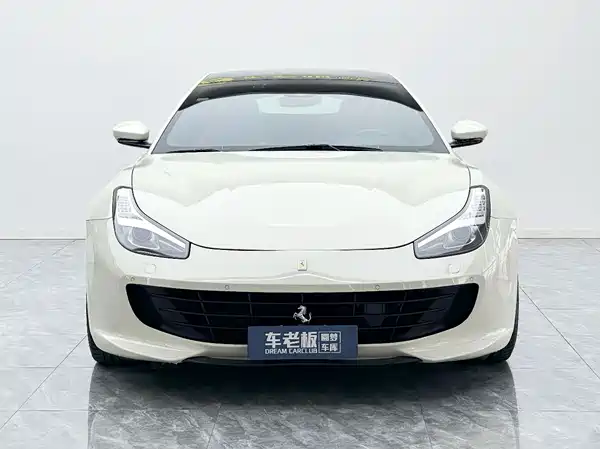 Ferrari GTC4Lusso 2019