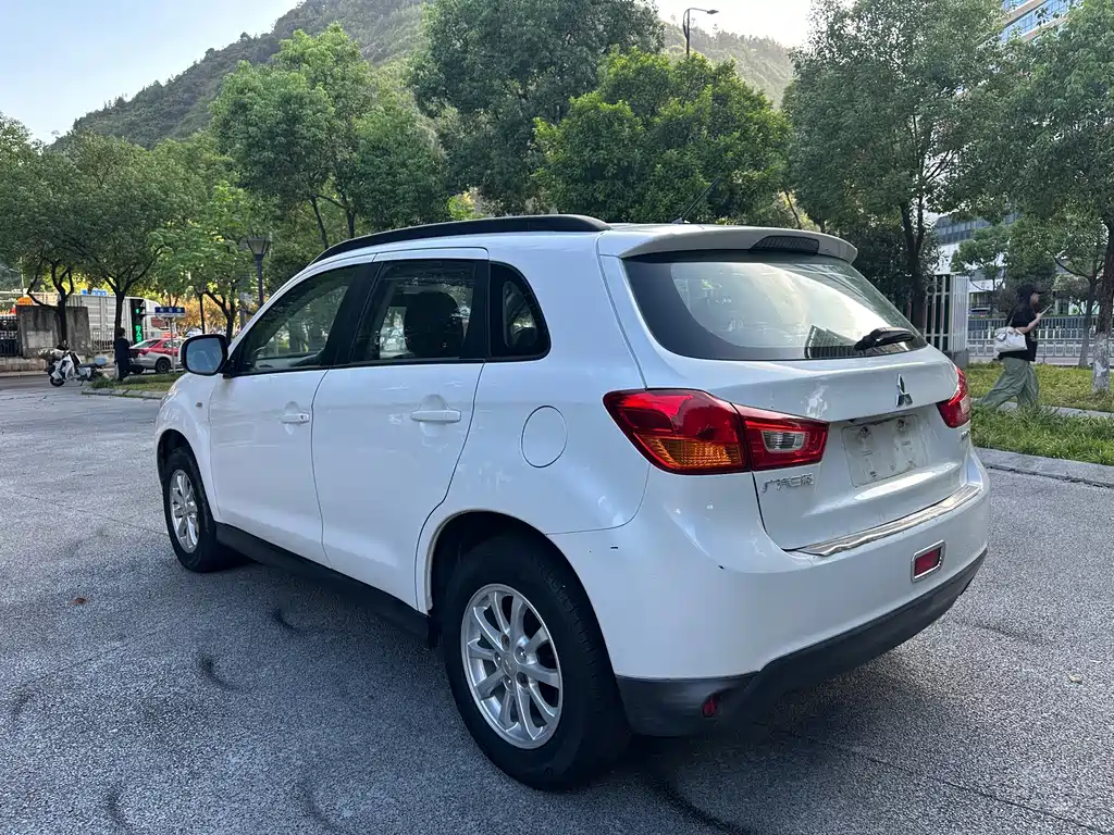 Mitsubishi Jinxuan ASX 2014 — фото 5