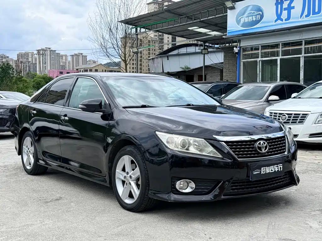 Toyota Camry 2014 — фото 3