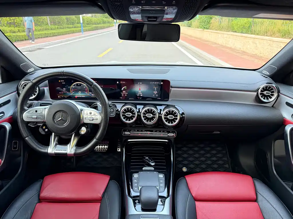 Mercedes-Benz Mercedes CLA AMG 2020 — фото 11