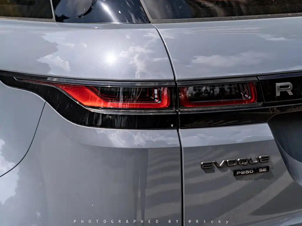 Land Rover Range Rover Evoque 2021 — фото 11