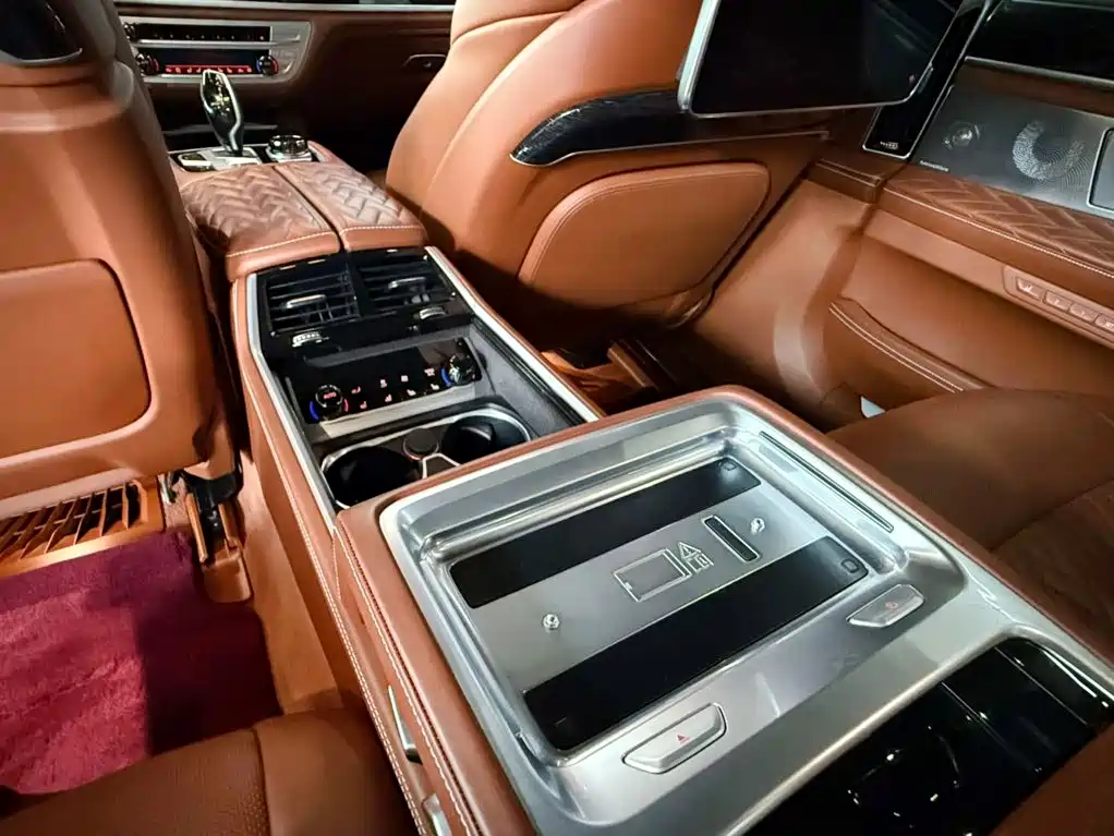 BMW 7 Series 2021 — фото 10