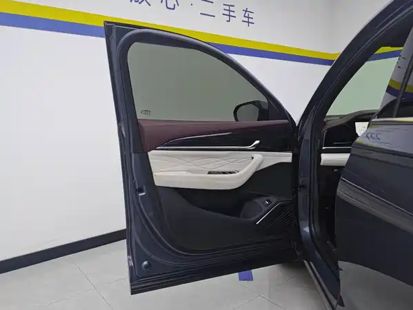 Geely Xingyue L 2024