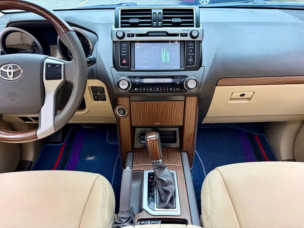 Toyota Prado 2015