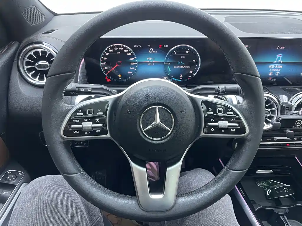 Mercedes-Benz GLB 2021 — фото 12