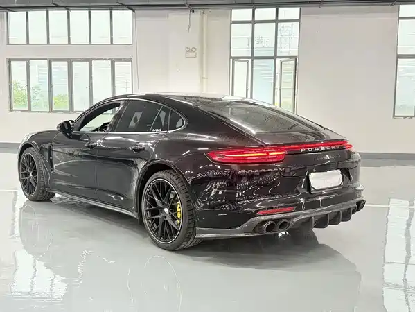 Porsche Panamera 2019