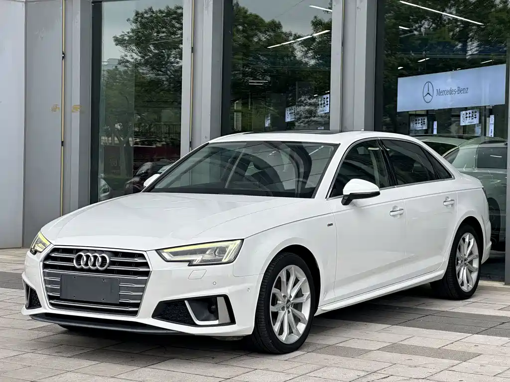 Audi A4L 2019