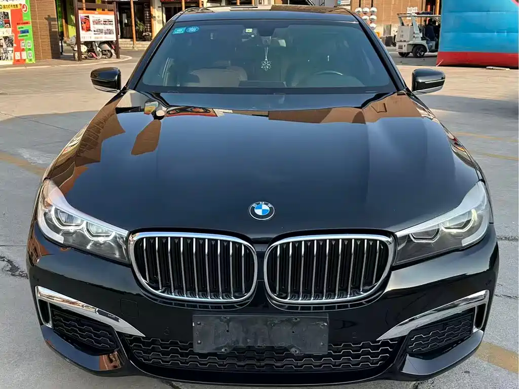 BMW 7 Series 2018 — фото 2