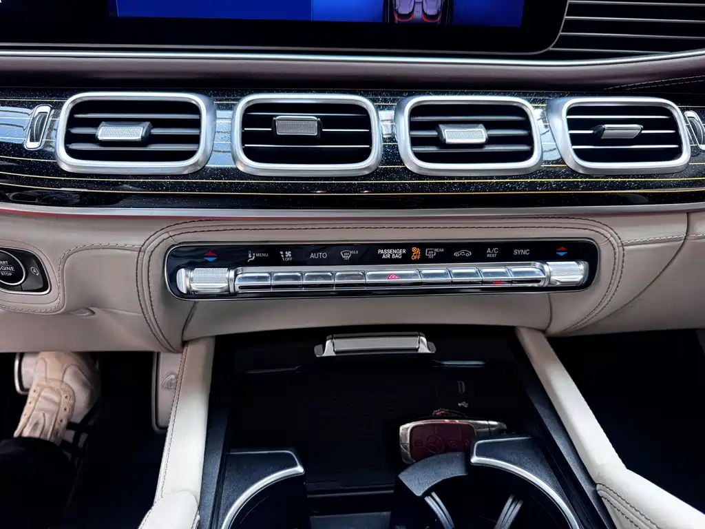 Mercedes-Benz GLS 2024 — фото 11