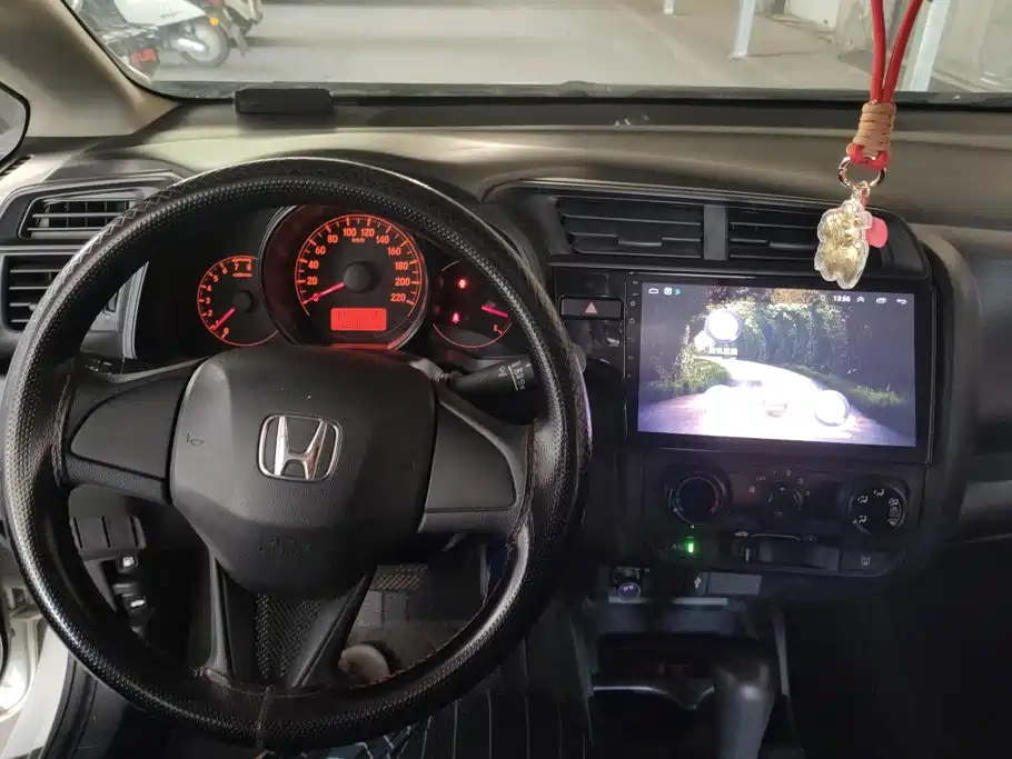 Honda Fit 2018 — фото 15