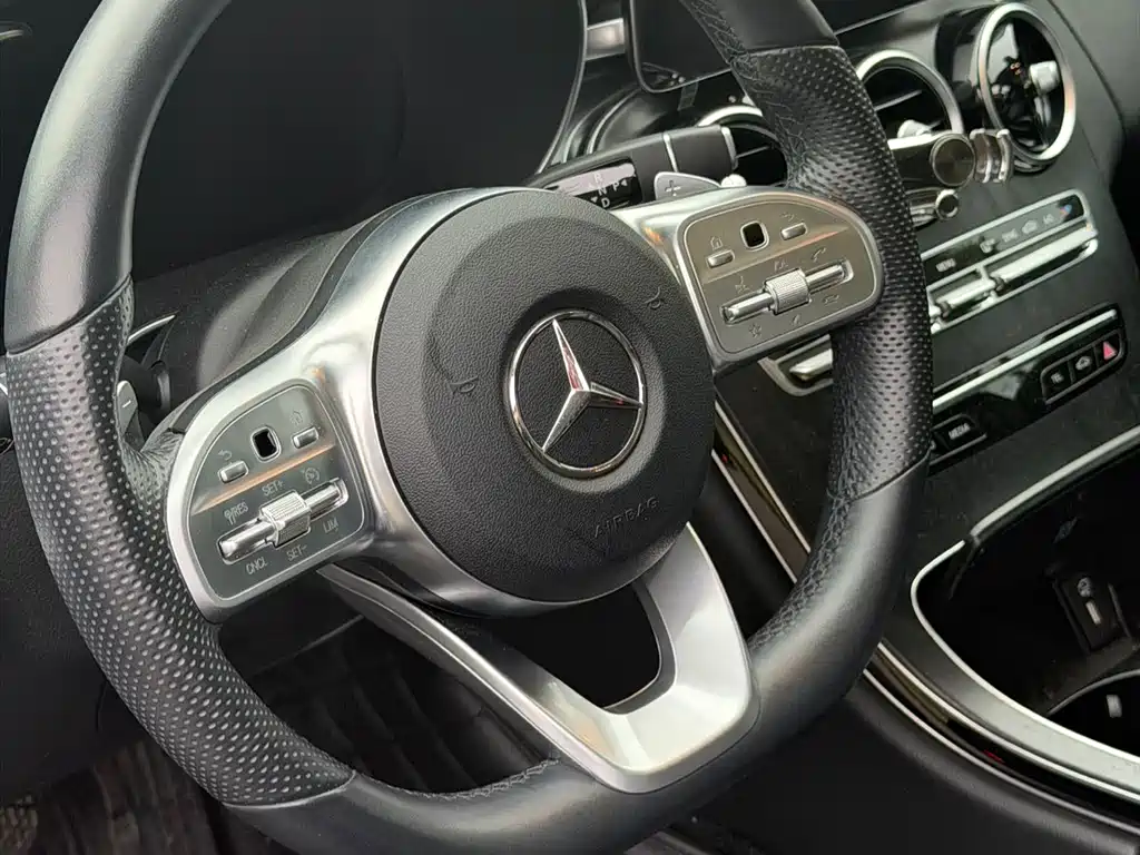 Mercedes-Benz C-Class 2020 — фото 16