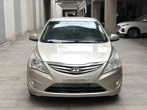 Hyundai Accent 2011