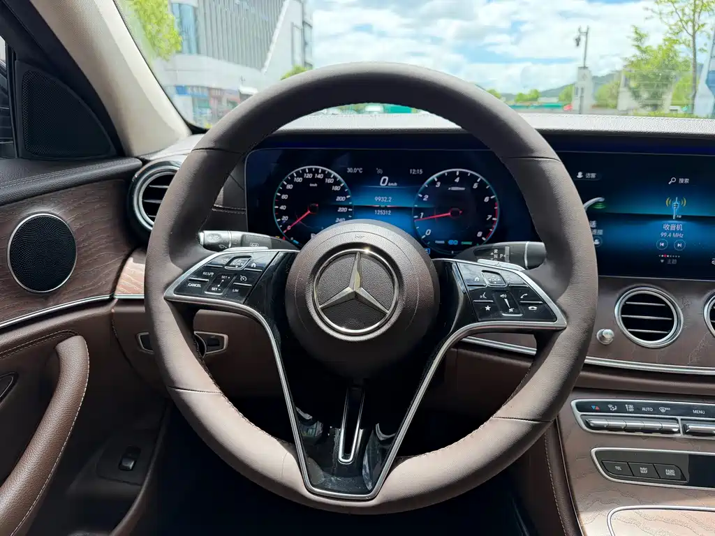 Mercedes-Benz E-Class 2020 — фото 10