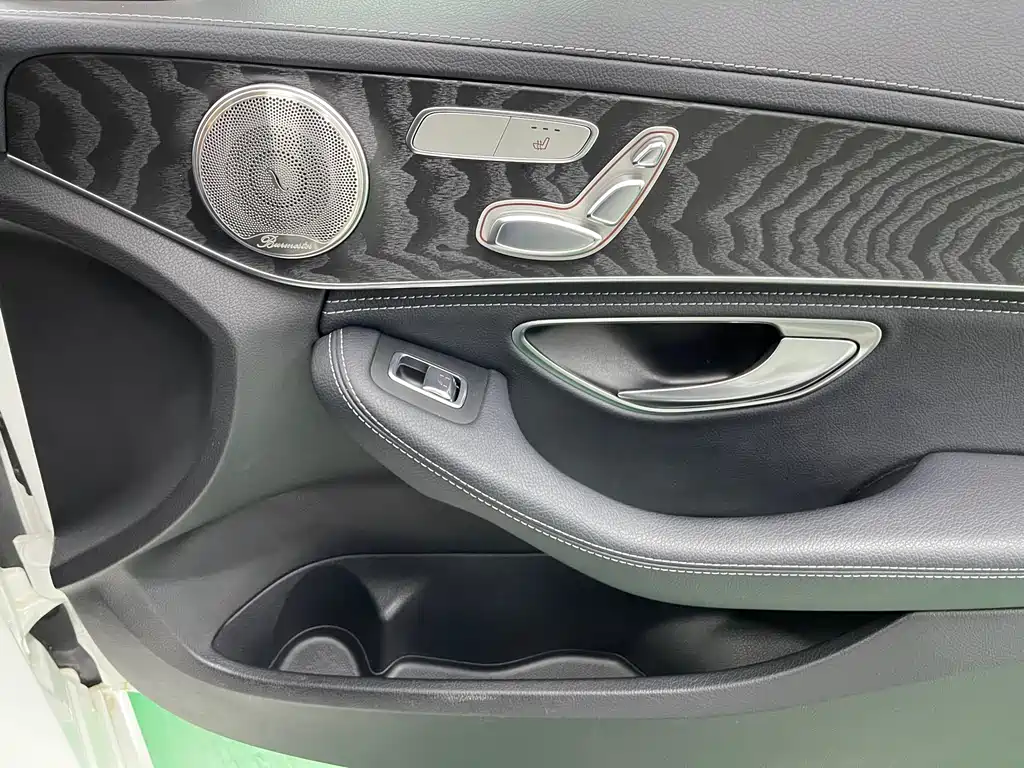 Mercedes-Benz C-Class 2018 — фото 23